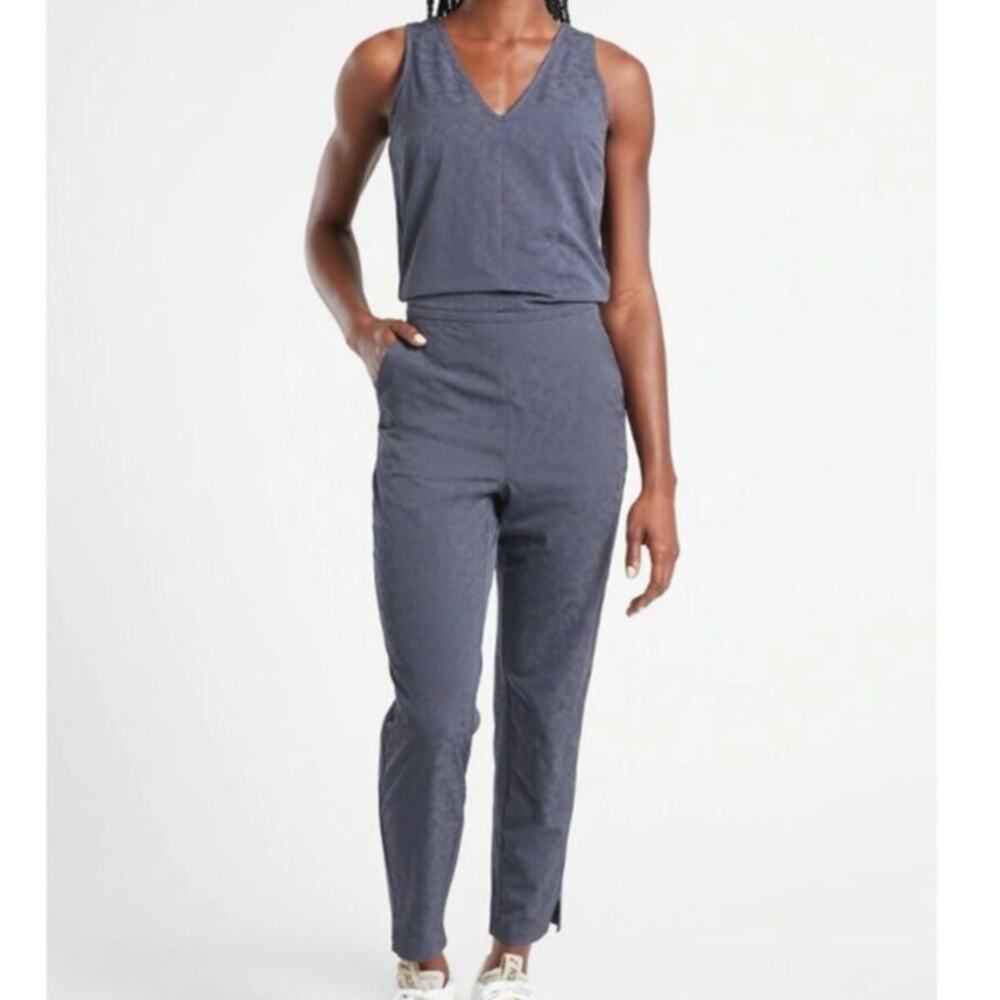 Athleta Brooklyn Textured Jumpsuit Womens 4 Medieval Violet Sleeveless One Piece